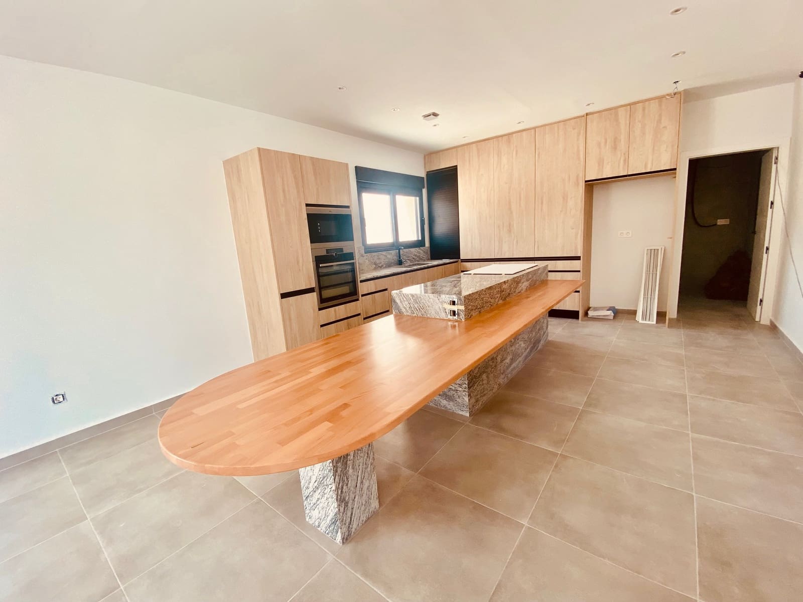 3 soveværelse Villa til salg i Macisvenda med swimmingpool garage - € 359.500 (Ref: 9094687)