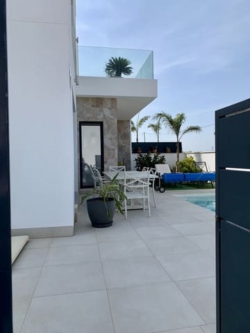 3 sovrum Villa till salu i Daya Vieja med pool garage - 399 000 € (Ref: 9181509)