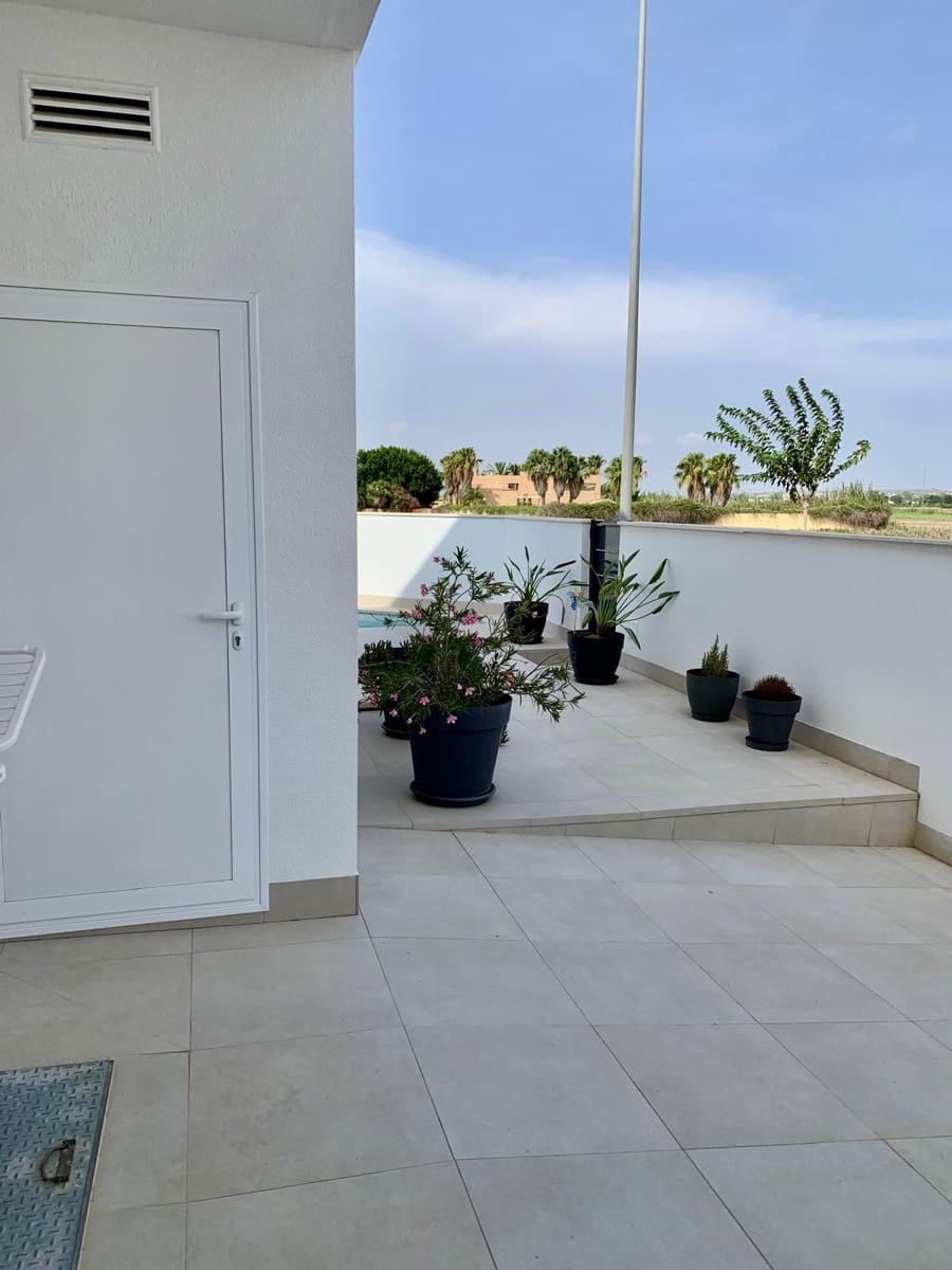 3 soverom Villa til salgs i Daya Vieja med svømmebasseng garasje - € 399 000 (Ref: 9181509)