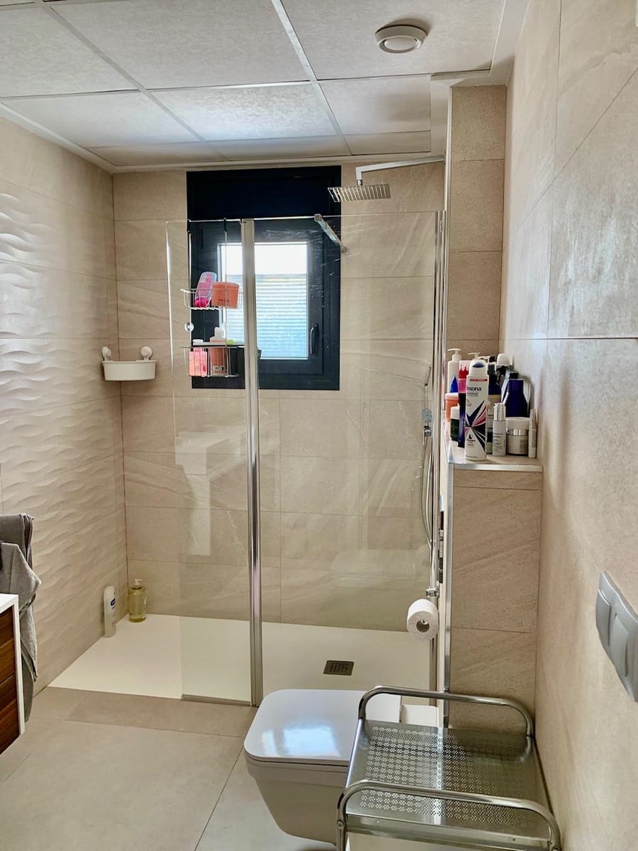 3 soverom Villa til salgs i Daya Vieja med svømmebasseng garasje - € 399 000 (Ref: 9181509)