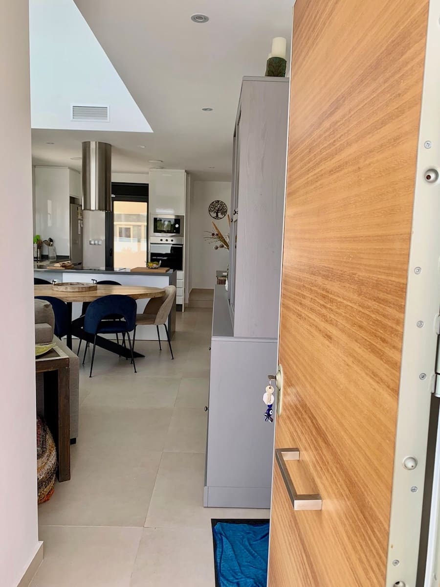 3 soverom Villa til salgs i Daya Vieja med svømmebasseng garasje - € 399 000 (Ref: 9181509)