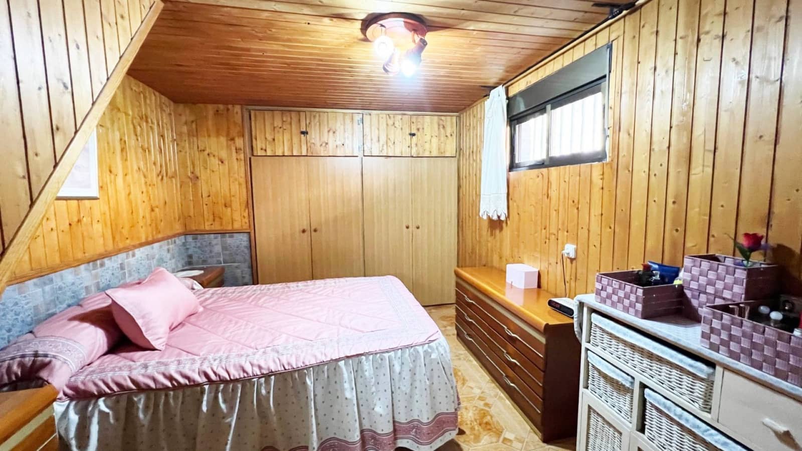 4 soveværelse Finca/Landehus til salg i La Romana med swimmingpool garage - € 320.000 (Ref: 9261958)