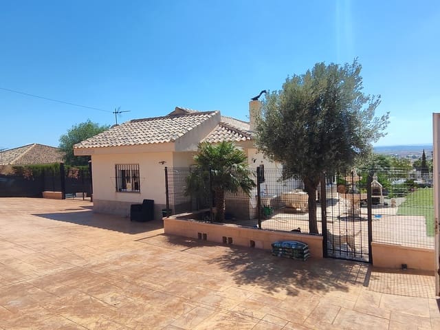 4 bedroom Townhouse for sale in Fortuna with pool garage - € 260,000 (Ref: 9306401)