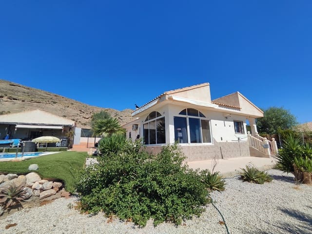 4 bedroom Townhouse for sale in Fortuna with pool garage - € 260,000 (Ref: 9306401)