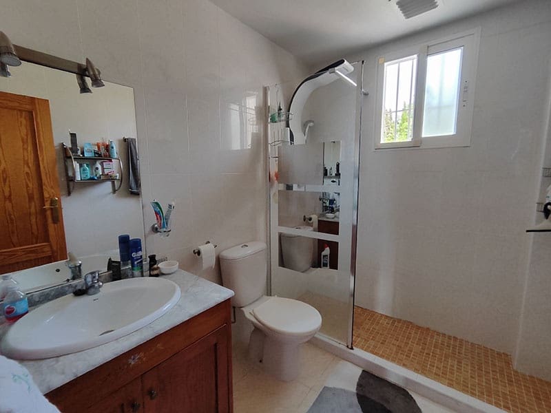 3 sypialnia Finka/Dom wiejski na sprzedaż w Fortuna z basenem garażem - 264 900 € (Ref: 9311986)