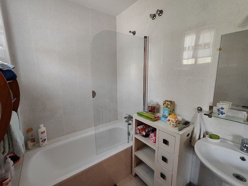 3 sypialnia Finka/Dom wiejski na sprzedaż w Fortuna z basenem garażem - 264 900 € (Ref: 9311986)