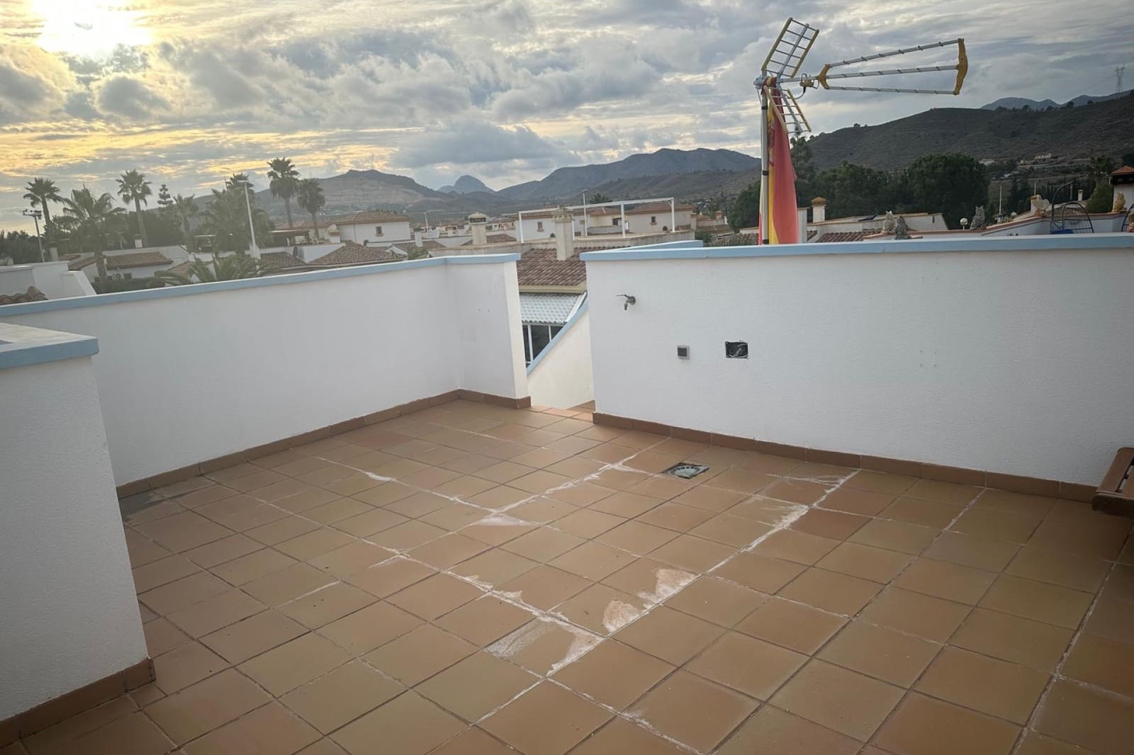 Chalet de 2 habitaciones en Hondón de las Nieves en venta con piscina garaje - 260.000 € (Ref: 9340056)