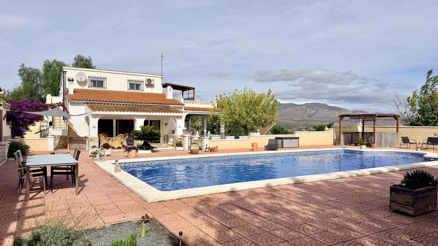 4 chambre Maison de Ville à vendre à Hondon de las Nieves avec piscine garage - 380 000 € (Ref: 9348551)