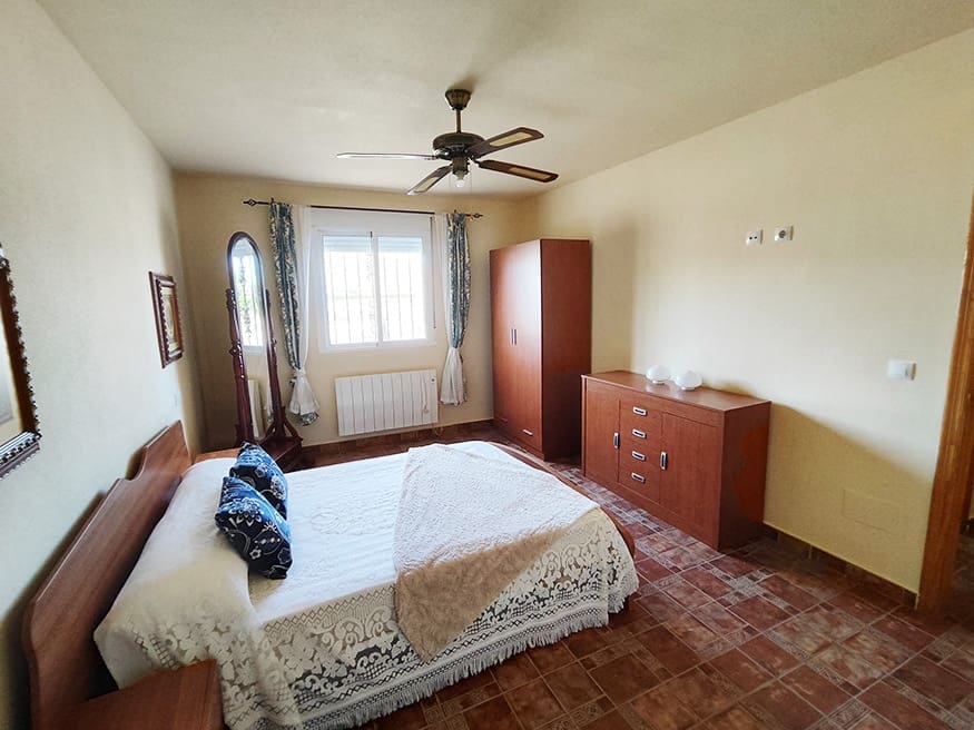 3 bedroom Townhouse for sale in Fortuna with garage - € 235,000 (Ref: 9376890)