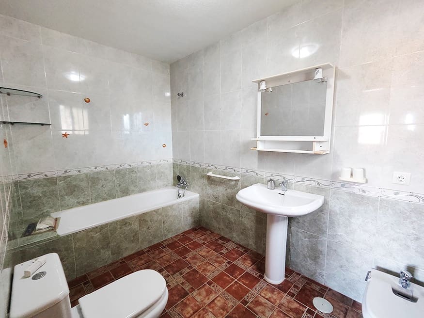 3 bedroom Townhouse for sale in Fortuna with garage - € 235,000 (Ref: 9376890)