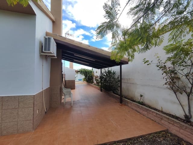 3 bedroom Villa for sale in Fortuna with pool garage - € 230,000 (Ref: 9394243)