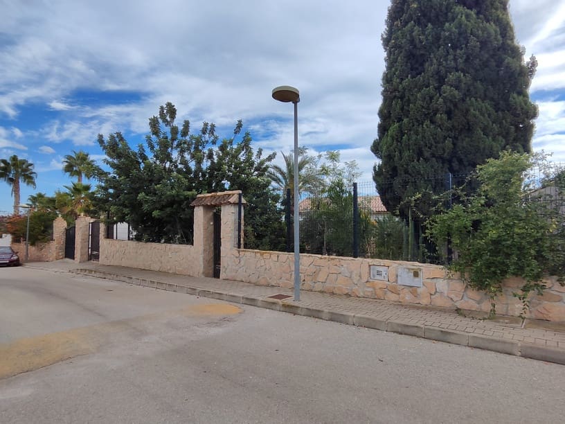 3 bedroom Villa for sale in Fortuna with pool garage - € 230,000 (Ref: 9394243)