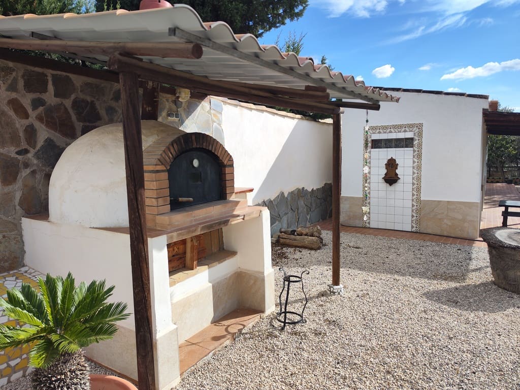 3 bedroom Villa for sale in Fortuna with pool garage - € 230,000 (Ref: 9394243)