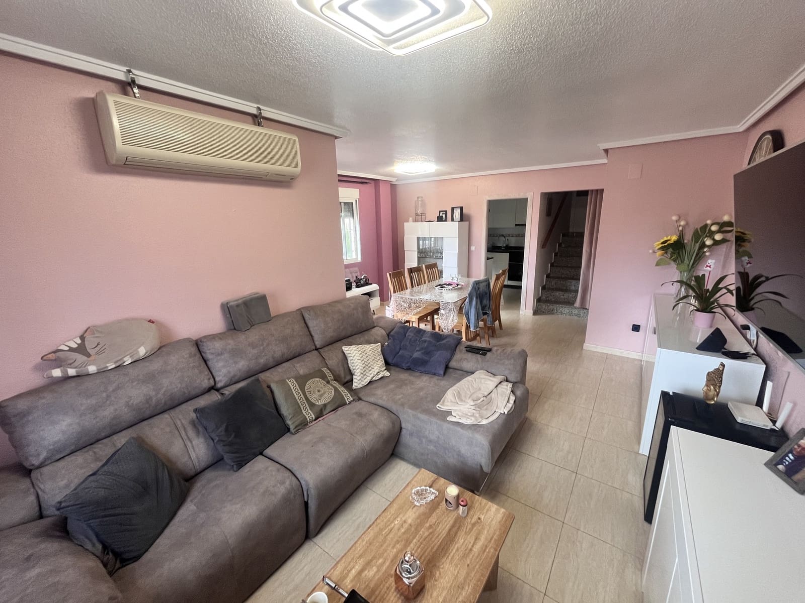 3 soverom Rekkehus til salgs i Ciudad Quesada med svømmebasseng garasje - € 279 000 (Ref: 9415121)