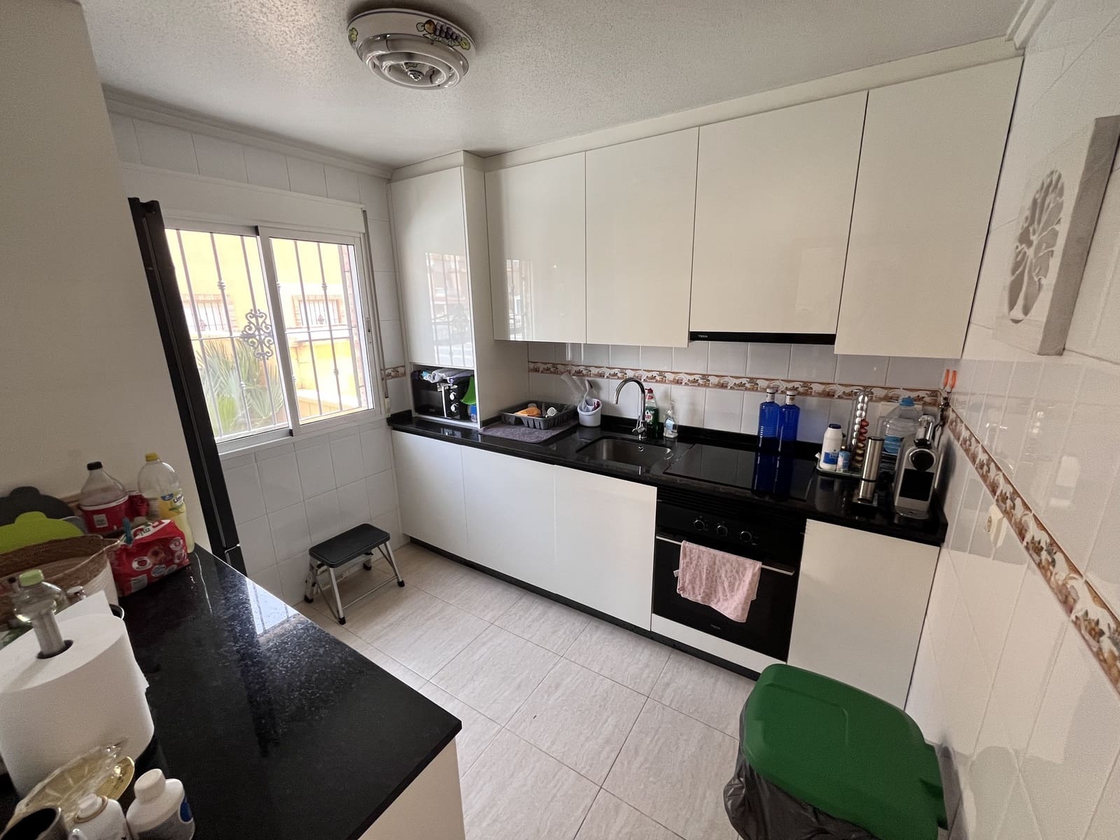 3 soverom Rekkehus til salgs i Ciudad Quesada med svømmebasseng garasje - € 279 000 (Ref: 9415121)