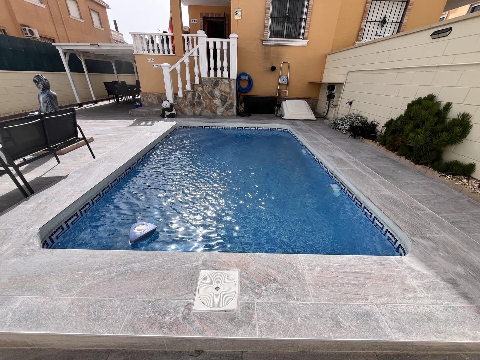 3 soverom Rekkehus til salgs i Ciudad Quesada med svømmebasseng garasje - € 279 000 (Ref: 9415121)