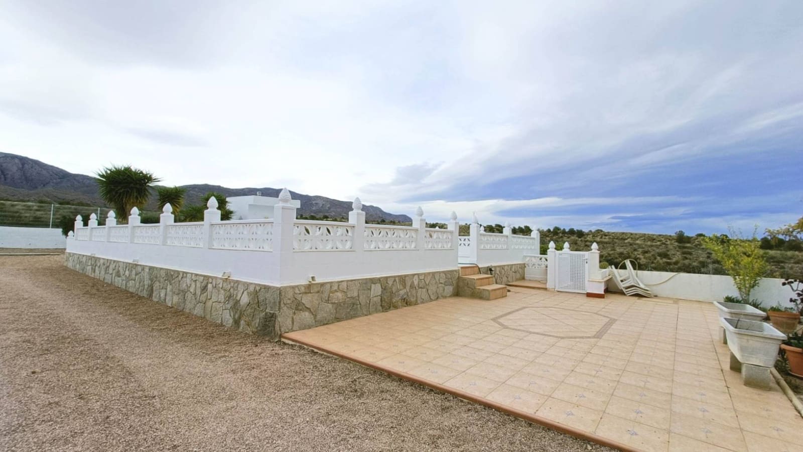 3 soveværelse Finca/Landehus til salg i Albatera med swimmingpool garage - € 259.950 (Ref: 9449711)