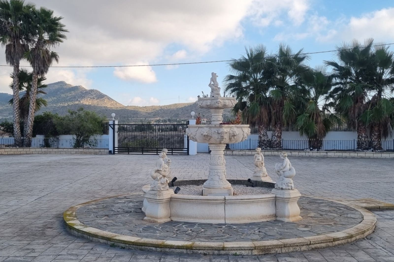 6 quarto Quinta/Casa Rural para venda em Hondon de los Frailes com piscina garagem - 595 000 € (Ref: 9471253)