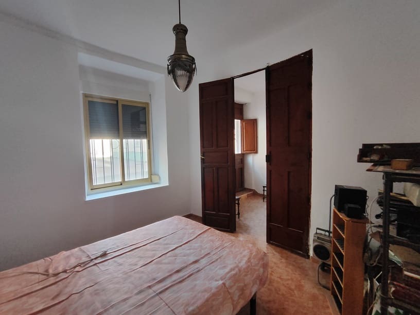 6 makuuhuone Rivitalo myytävänä paikassa La Nora - 220 000 € (Ref: 9622659)