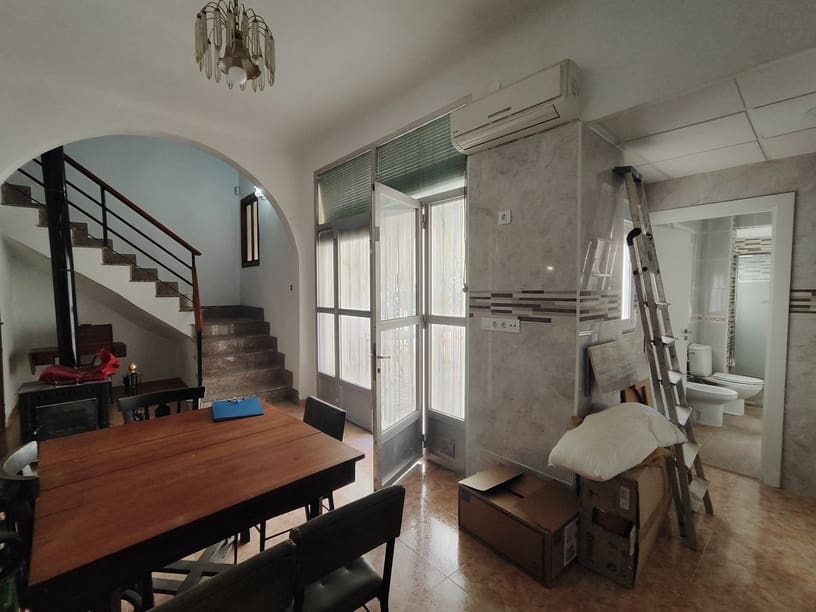 6 makuuhuone Rivitalo myytävänä paikassa La Nora - 220 000 € (Ref: 9622659)