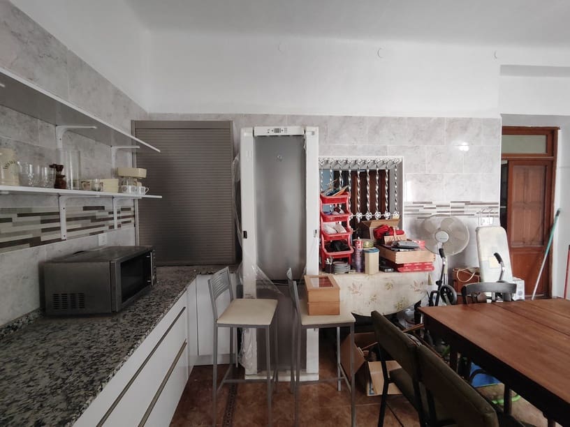 6 makuuhuone Rivitalo myytävänä paikassa La Nora - 220 000 € (Ref: 9622659)