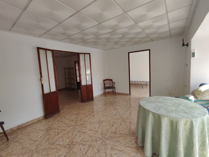 6 makuuhuone Rivitalo myytävänä paikassa La Nora - 220 000 € (Ref: 9622659)