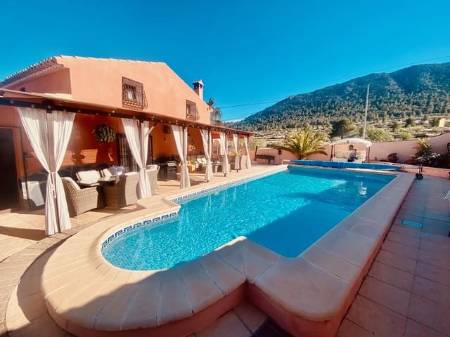 5 camera da letto Finca/Casa di Campagna in vendita in La Romana con piscina - 575.000 € (Rif: 9675054)