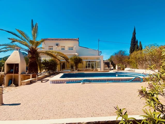 Chalet de 5 habitaciones en Barbarroja, Orihuela en venta con piscina garaje - 475.000 € (Ref: 9713608)