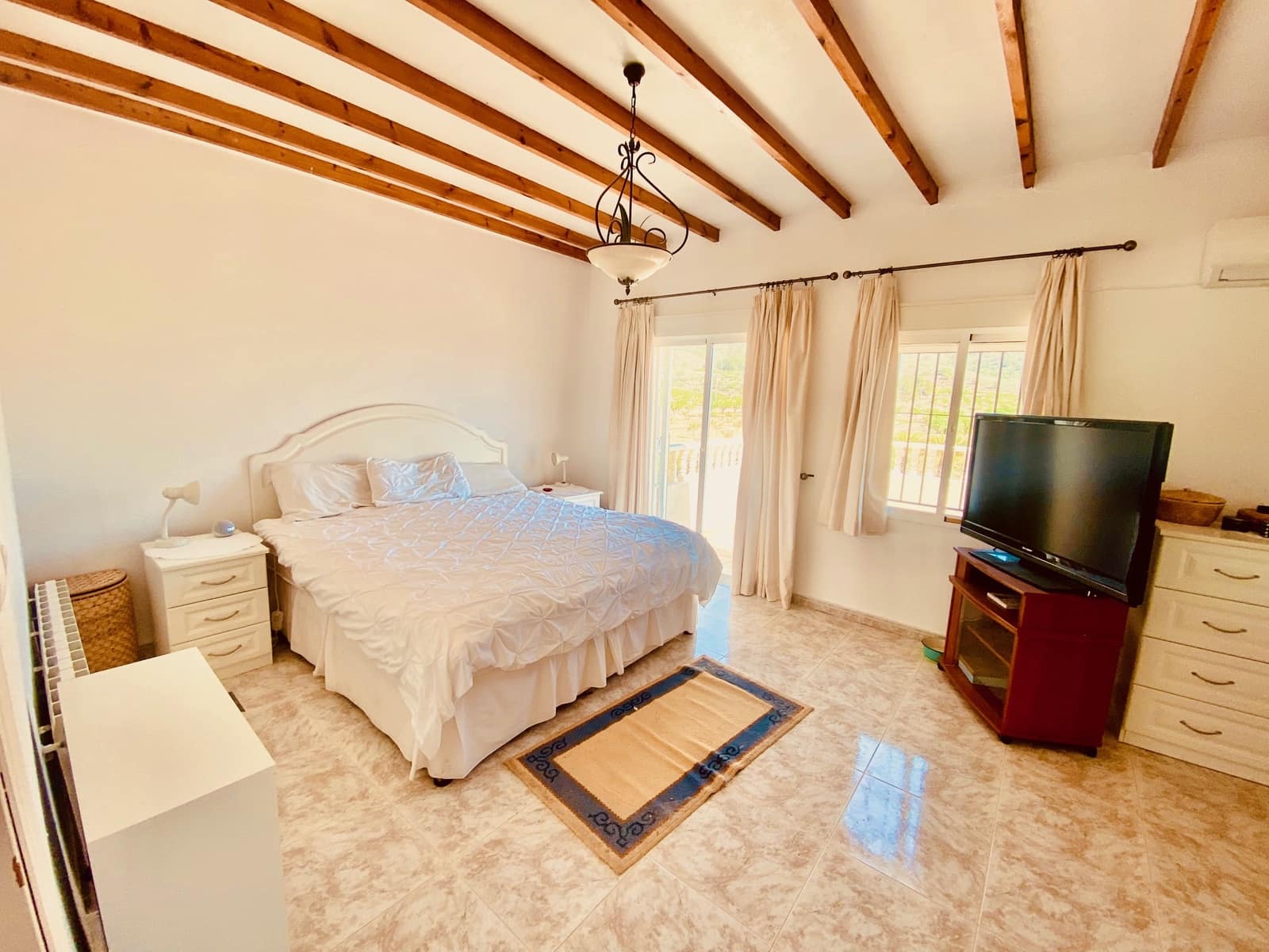 5 Zimmer Villa zu verkaufen in Barbarroja mit Pool Garage - 475.000 € (Ref: 9713608)