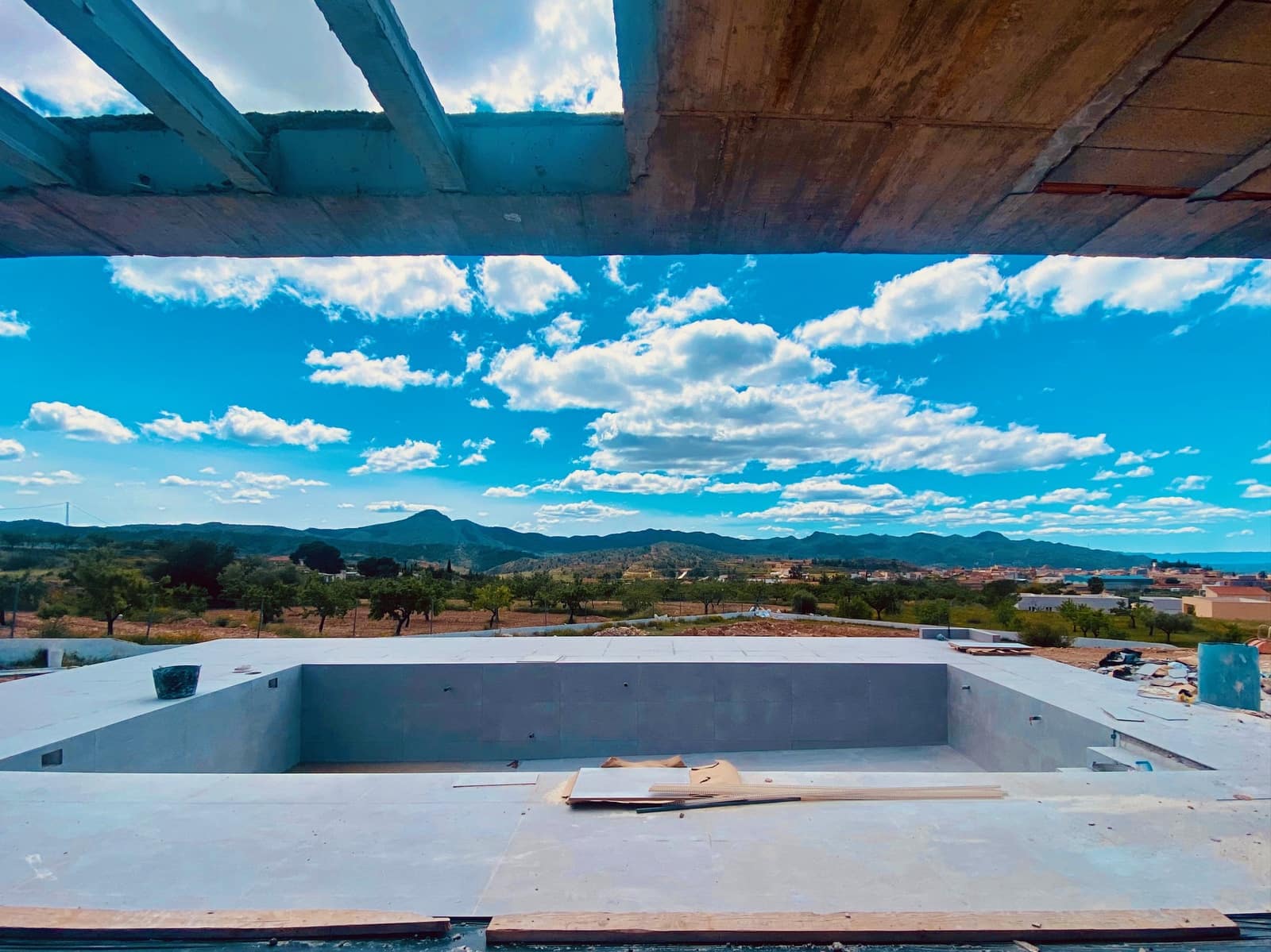 3 makuuhuone Huvila myytävänä paikassa Macisvenda mukana uima-altaan 
autotalli - 419 950 € (Ref: 9778972)