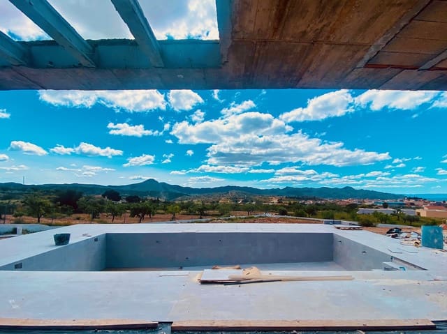 3 makuuhuone Huvila myytävänä paikassa Macisvenda, Abanilla mukana uima-altaan 
autotalli - 419 950 € (Ref: 9778972)