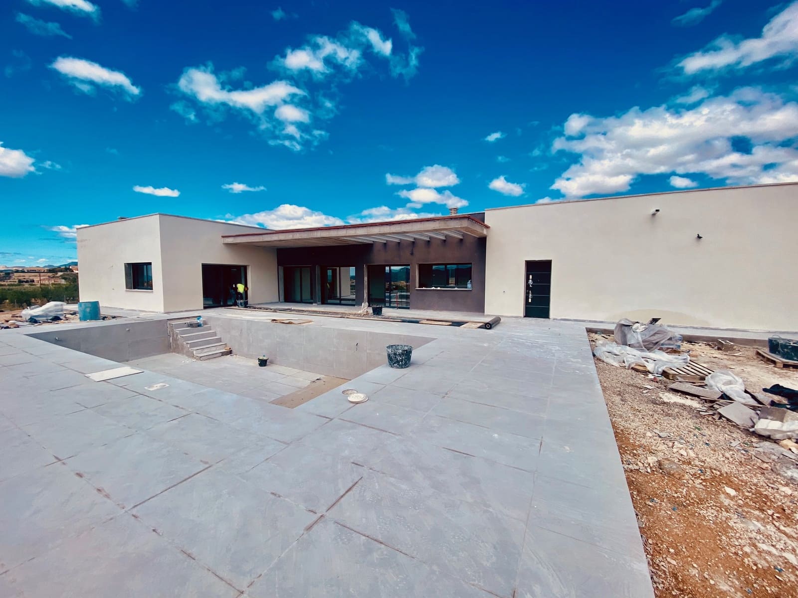 3 makuuhuone Huvila myytävänä paikassa Macisvenda mukana uima-altaan 
autotalli - 419 950 € (Ref: 9778972)