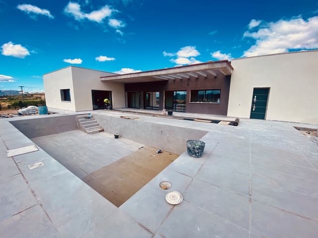 3 makuuhuone Huvila myytävänä paikassa Macisvenda, Abanilla mukana uima-altaan 
autotalli - 419 950 € (Ref: 9778972)