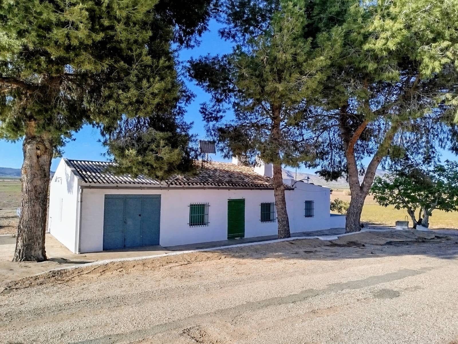 3 soveværelse Finca/Landehus til salg i Yecla med swimmingpool garage - € 170.000 (Ref: 9795940)