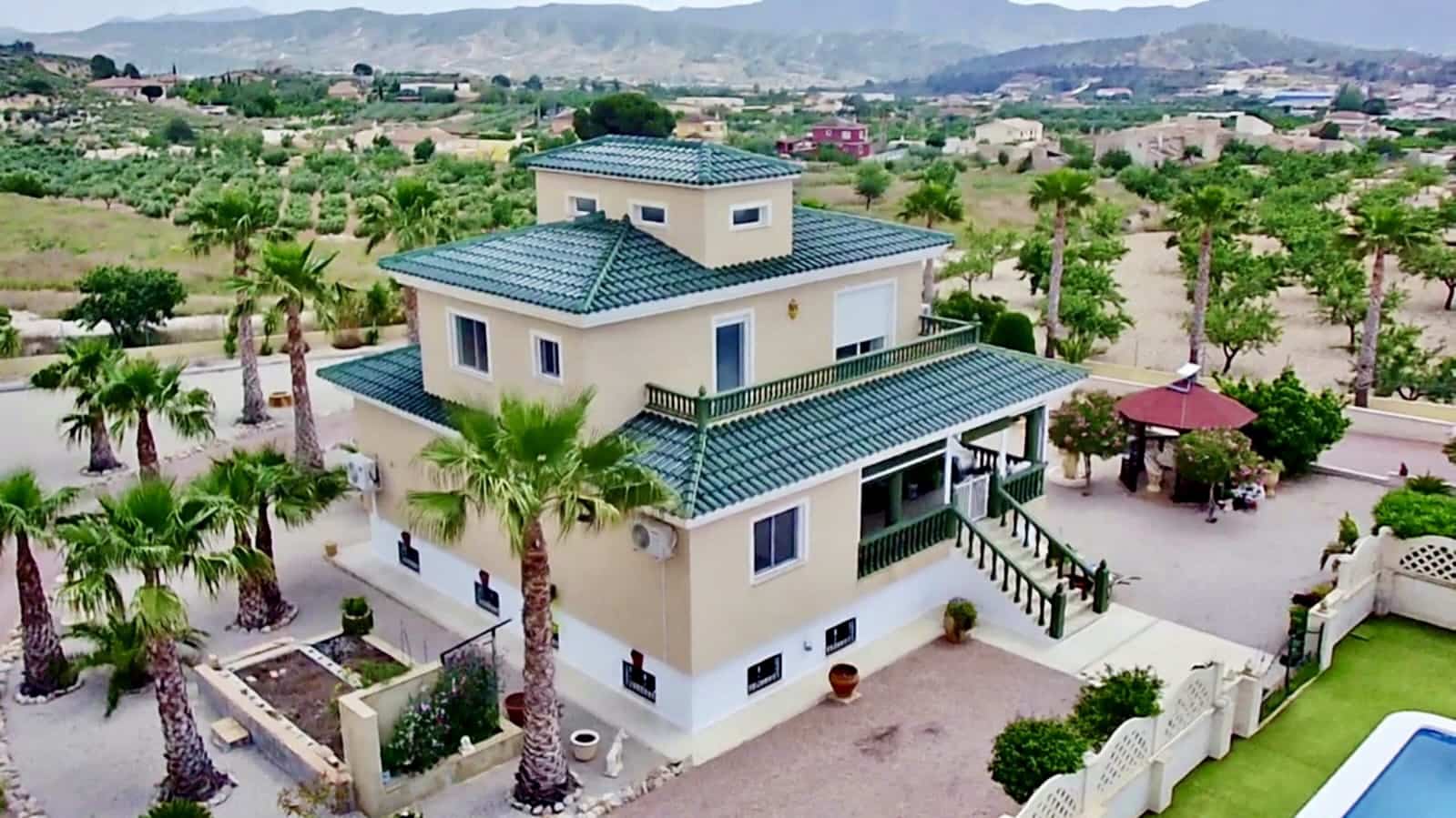 4 sovrum Villa till salu i Macisvenda med pool garage - 475 000 € (Ref: 9814997)