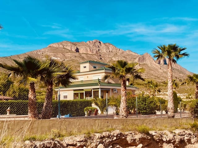 4 sovrum Villa till salu i Macisvenda, Abanilla med pool garage - 475 000 € (Ref: 9814997)