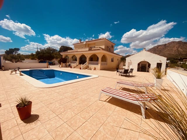 Chalet de 4 habitaciones en Macisvenda, Abanilla en venta con piscina garaje - 479.000 € (Ref: 9825741)