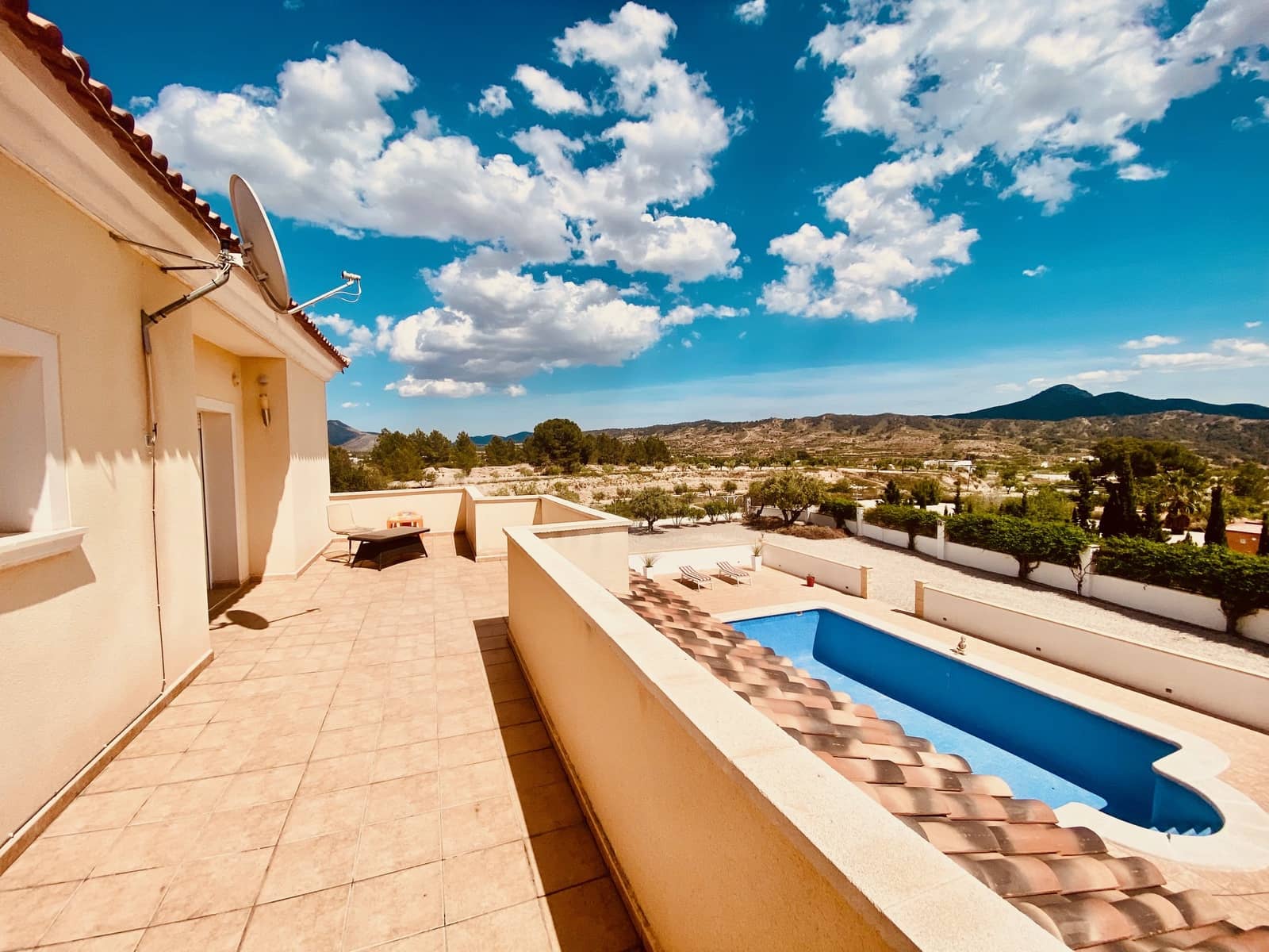 Chalet de 4 habitaciones en Macisvenda en venta con piscina garaje - 479.000 € (Ref: 9825741)