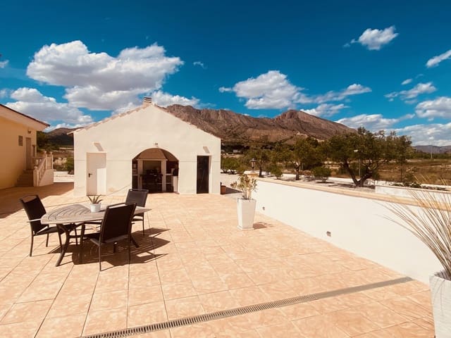 Chalet de 4 habitaciones en Macisvenda, Abanilla en venta con piscina garaje - 479.000 € (Ref: 9825741)