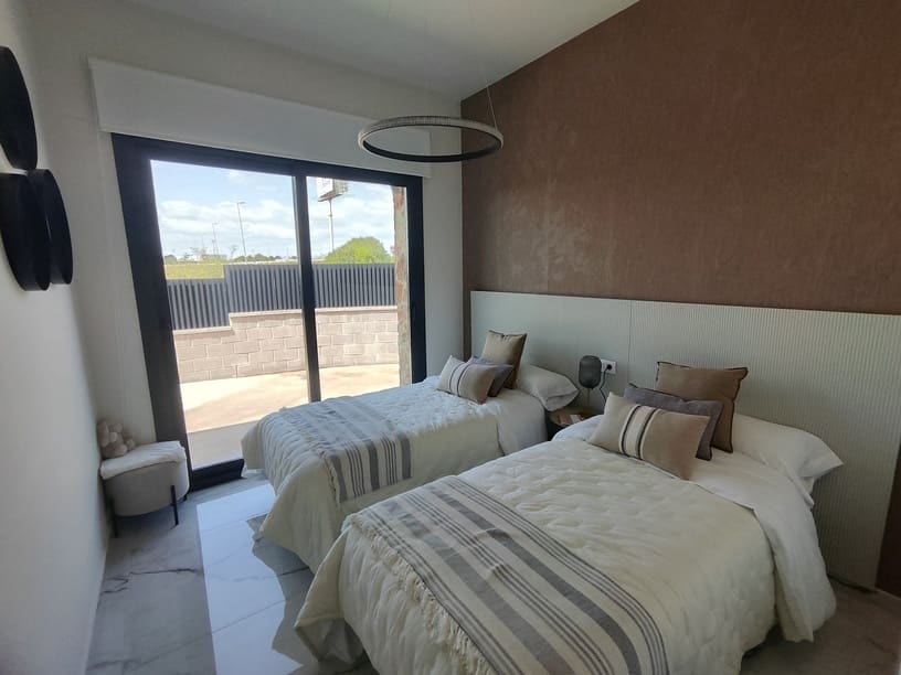 3 bedroom Townhouse for sale in Ciudad Quesada with pool garage - € 579,000 (Ref: 9841086)