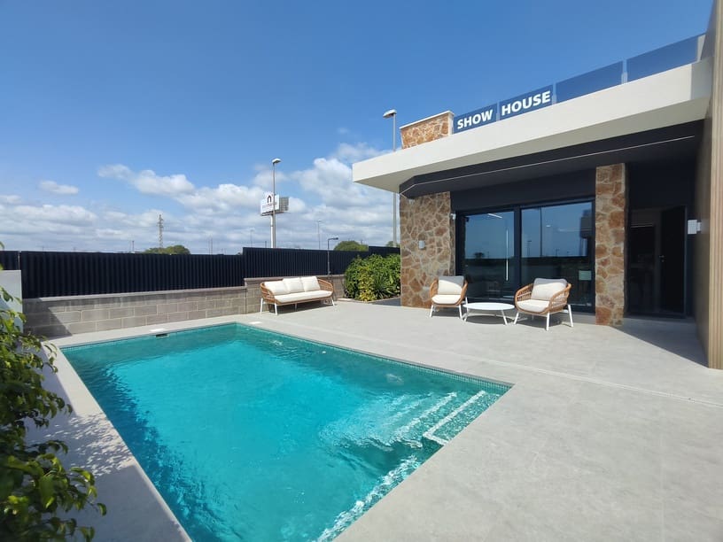 3 bedroom Townhouse for sale in Ciudad Quesada with pool - € 549,000 (Ref: 9841089)