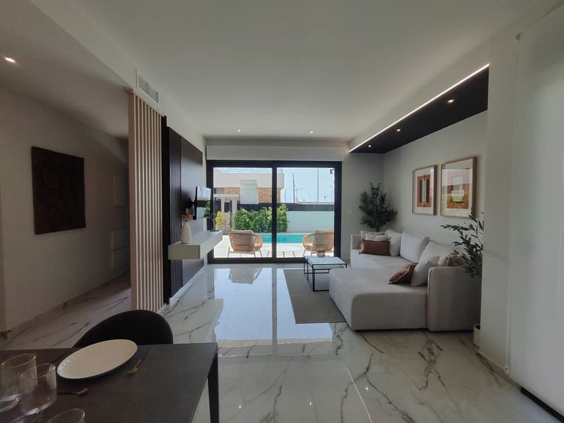 3 bedroom Townhouse for sale in Ciudad Quesada with pool - € 549,000 (Ref: 9841089)