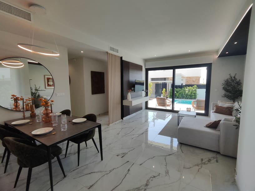 3 bedroom Townhouse for sale in Ciudad Quesada with pool - € 549,000 (Ref: 9841089)