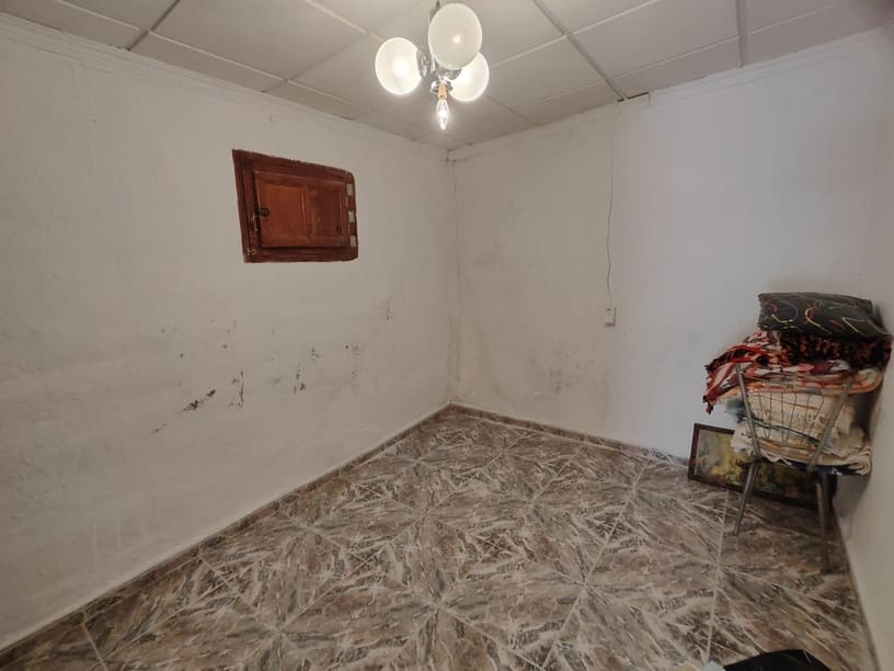 5 slaapkamer Finca/Landhuis te koop in Fortuna met garage - € 119.000 (Ref: 9850294)