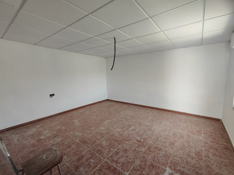 5 bedroom Finca/Country House for sale in Abanilla with garage - € 94,000 (Ref: 9872477)