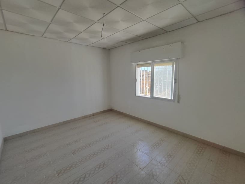 5 bedroom Finca/Country House for sale in Abanilla with garage - € 94,000 (Ref: 9872477)