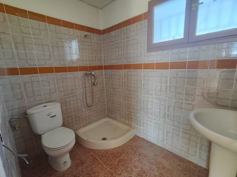 5 bedroom Finca/Country House for sale in Abanilla with garage - € 94,000 (Ref: 9872477)