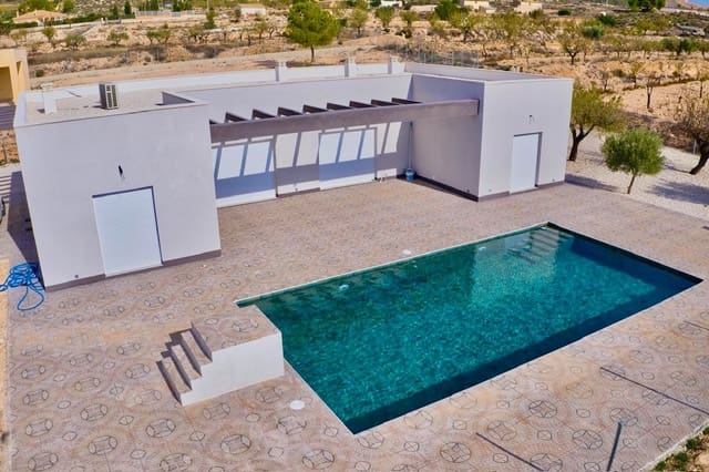 3 soveværelse Villa til salg i Pinoso med swimmingpool garage - € 365.000 (Ref: 9932114)