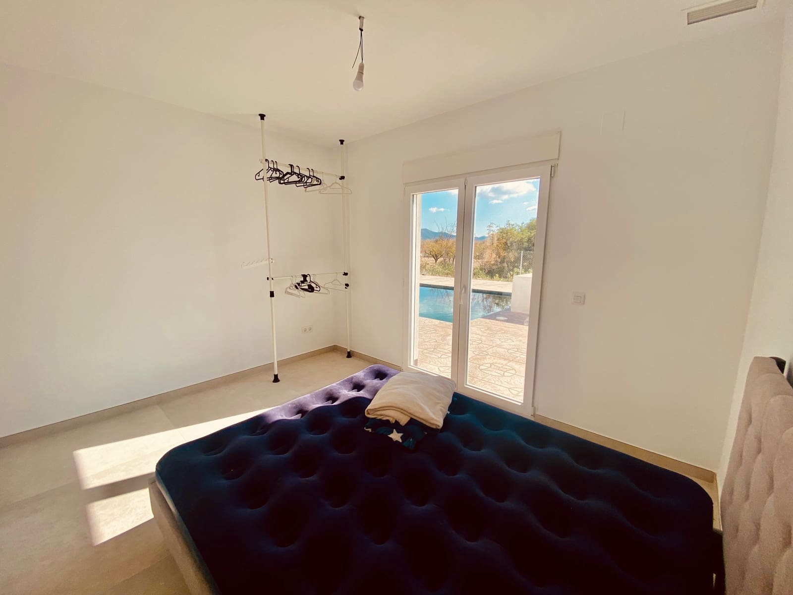 3 soveværelse Villa til salg i Pinoso med swimmingpool garage - € 365.000 (Ref: 9932114)