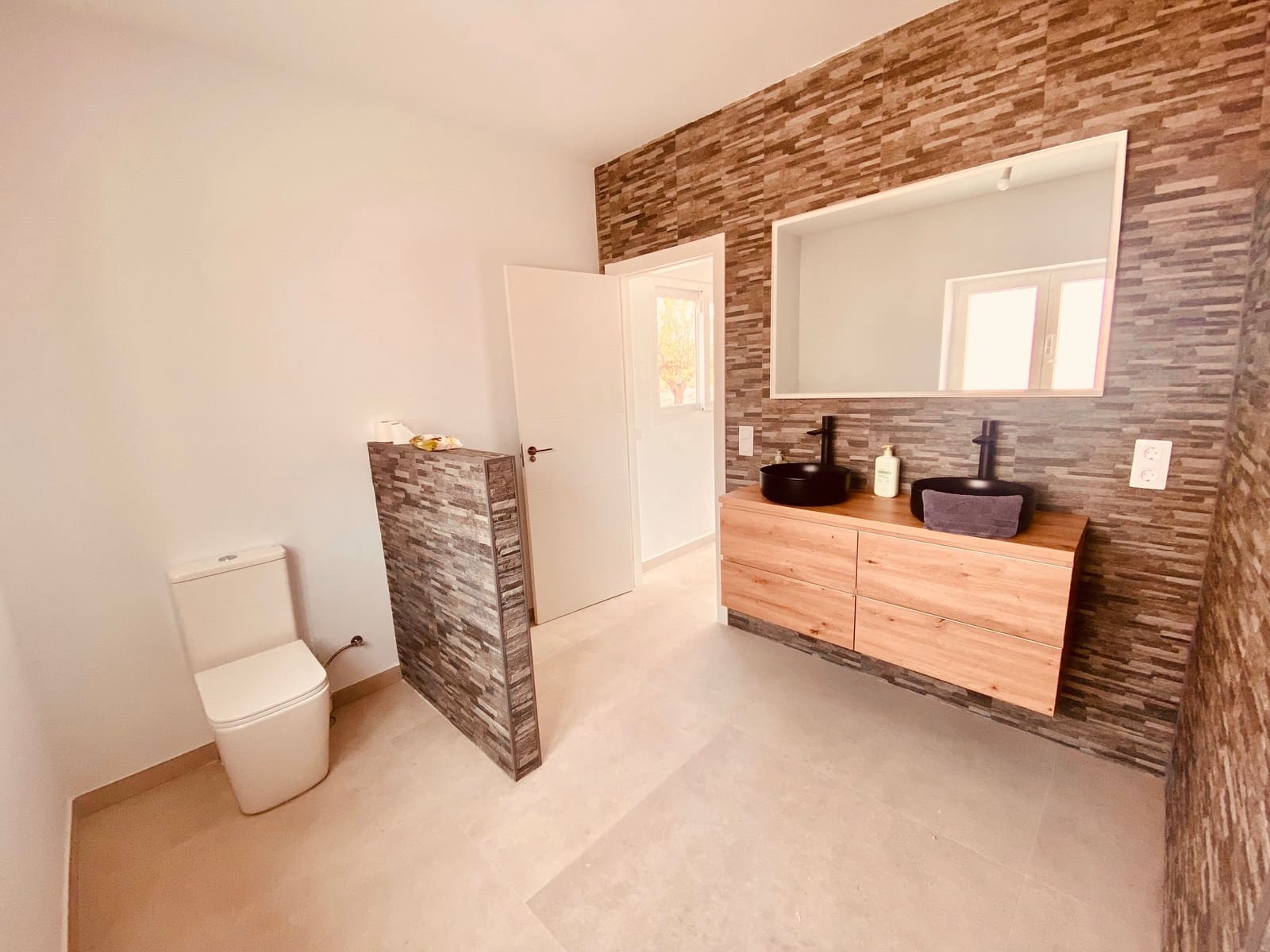 3 soveværelse Villa til salg i Pinoso med swimmingpool garage - € 365.000 (Ref: 9932114)